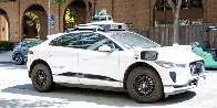 Samo-prowadzące się samochody Waymo nie dają spać mieszkańcom San Francisco trąbiąc na siebie nawzajem