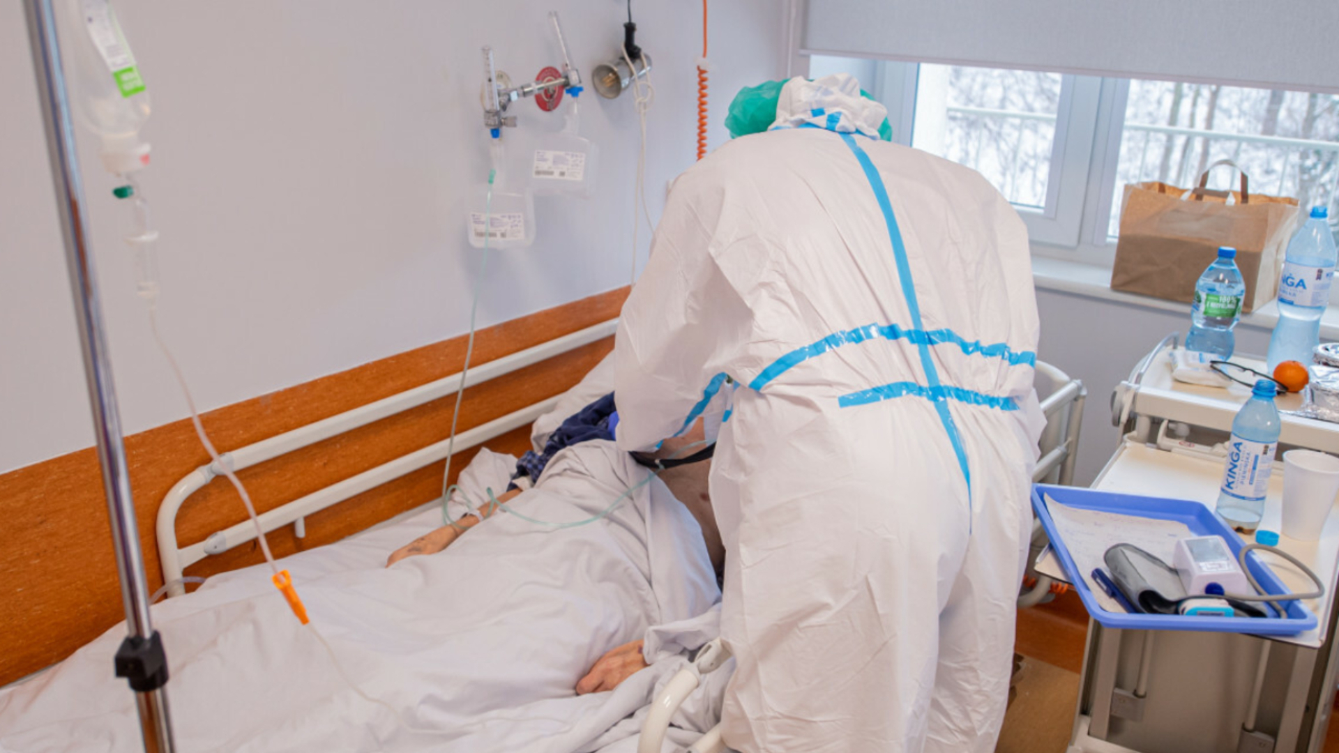 COVID-19 szaleje w Polsce. Porażające dane. "Tak źle nie było od dwóch lat"
