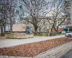 Mniej betonu i więcej zieleni w Warszawie