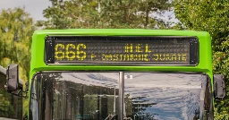 Autobus 666 nie pojedzie już na Hel. W komentarzach zawrzało