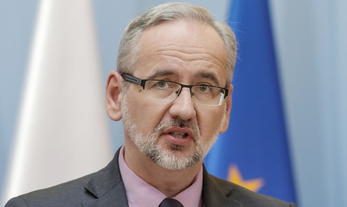 Minister zdrowia Adam Niedzielski ujawnił nazwisko lekarza i wypisaną sobie receptę. "Nie potrzebują już Pegasusa"