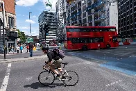 [EN] 'Astonishing': Cyclists now outnumber motorists in City of London